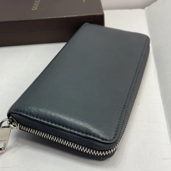 Authentic soho GUCCI gray leather wallet with Box, card, book and COA - Picture 11 of 15